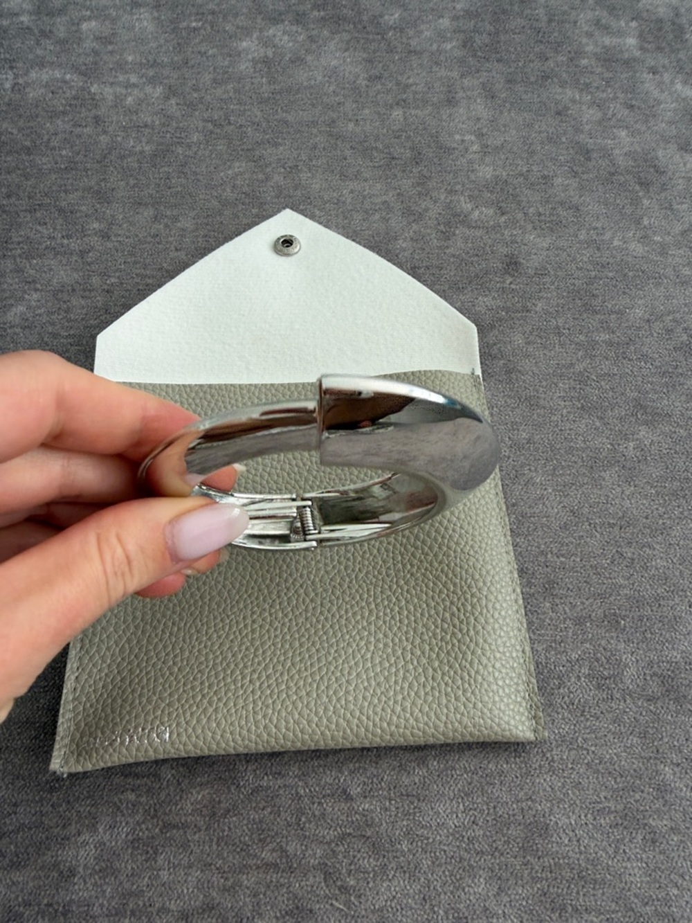 Anna Rossi Silver Metal Hinged Bangle Bracelet - Women Accessories